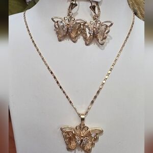Elegant Gold Butterfly Jewelry Set